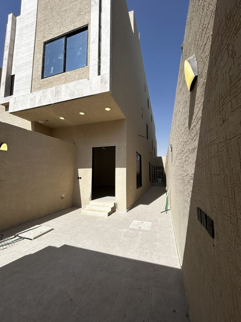 ادوار للبيع حي سما عكاظ — الرياض