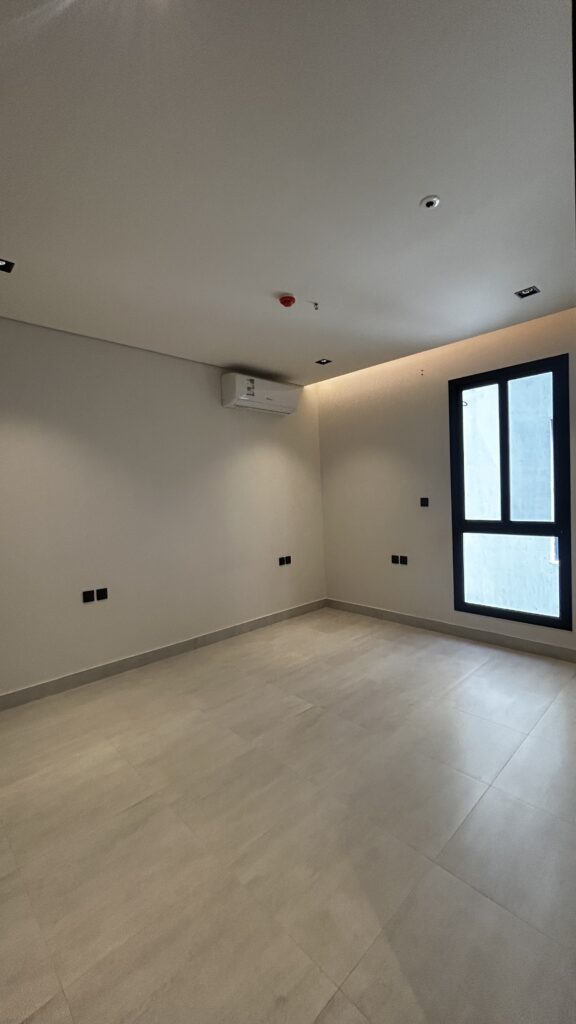 شقة مميزة للبيع في حي العارض — الرياض
