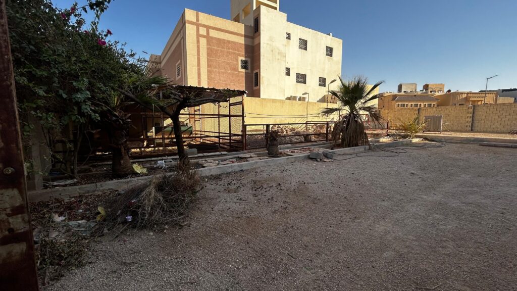 أرض سكنيه للبيع حي لبن — الرياض